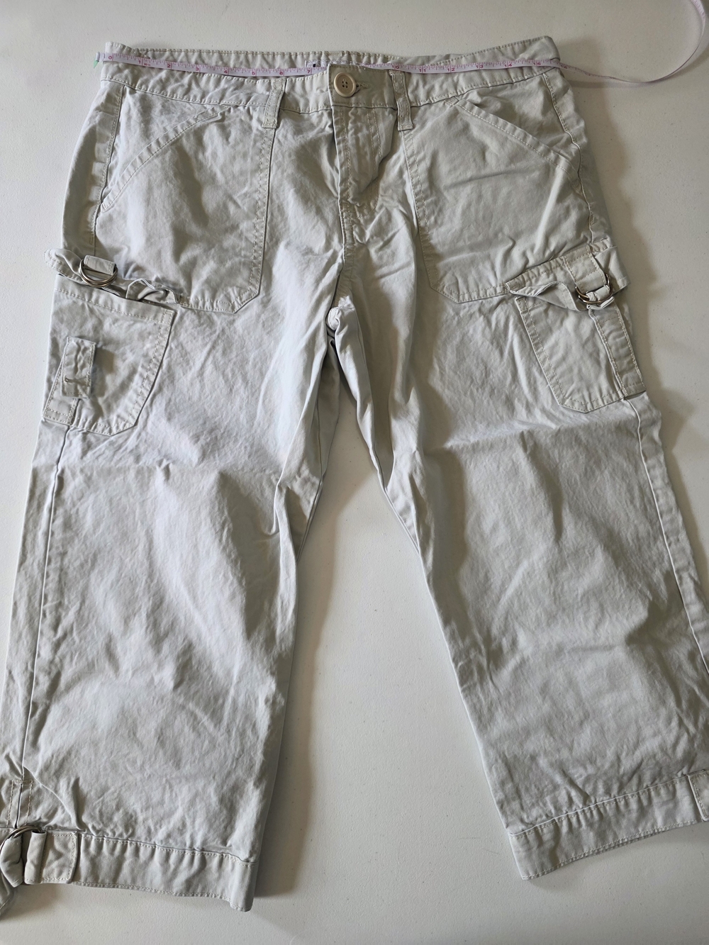 Juniors Cargo Style Capris